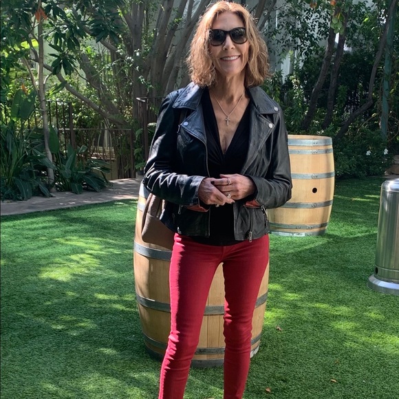 Meet your Posher, Jeanne - Picture 9 of 12